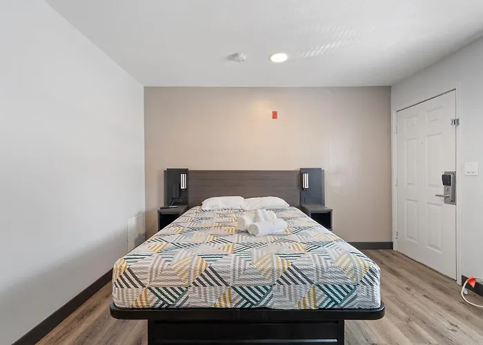 Homestay Lodge Pensacola West - Nas