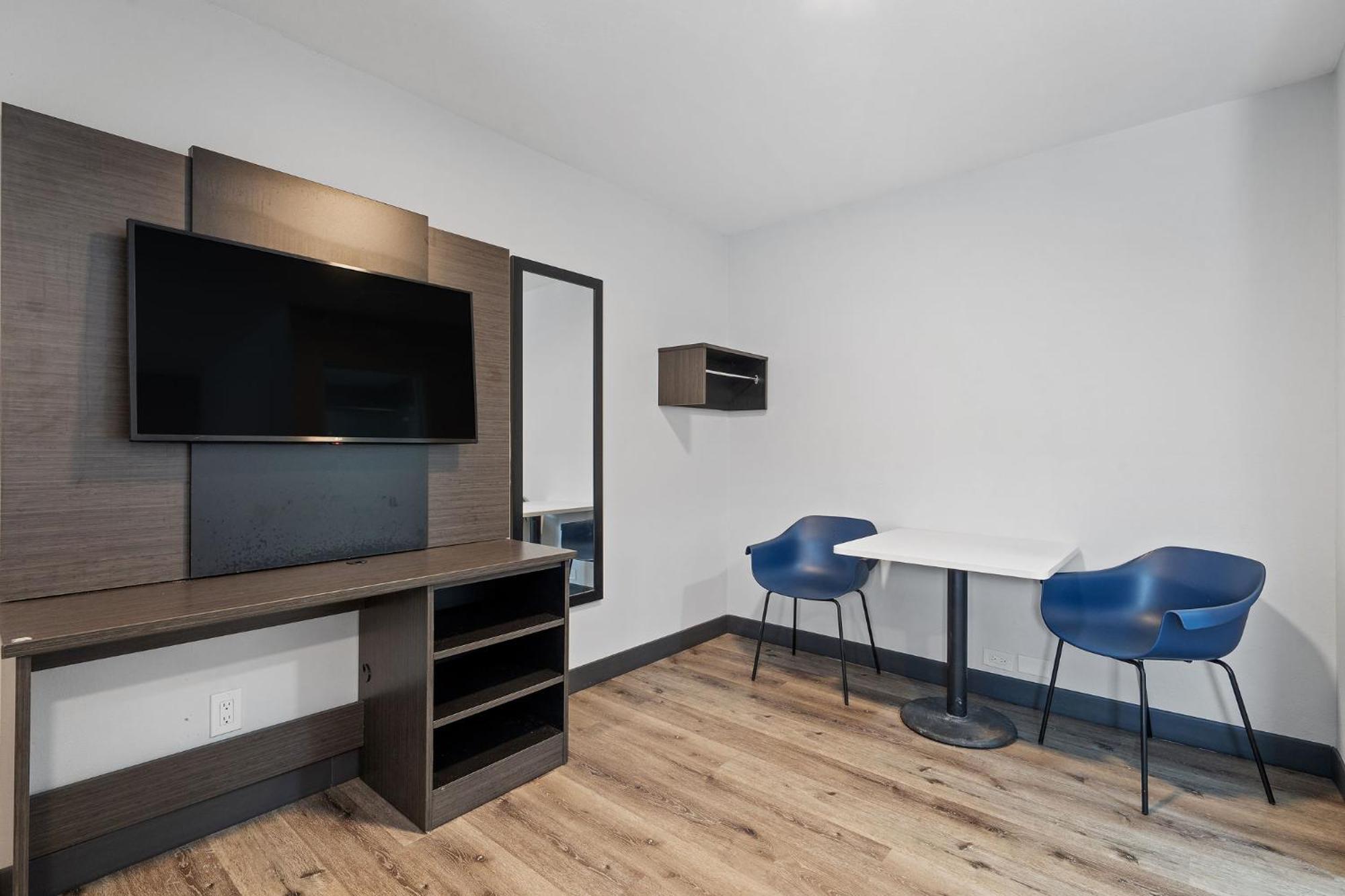 Pensacola West - Nas Hotel 2*
